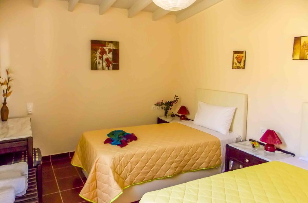Manto On The Beach Apartments Barbati Exterior foto
